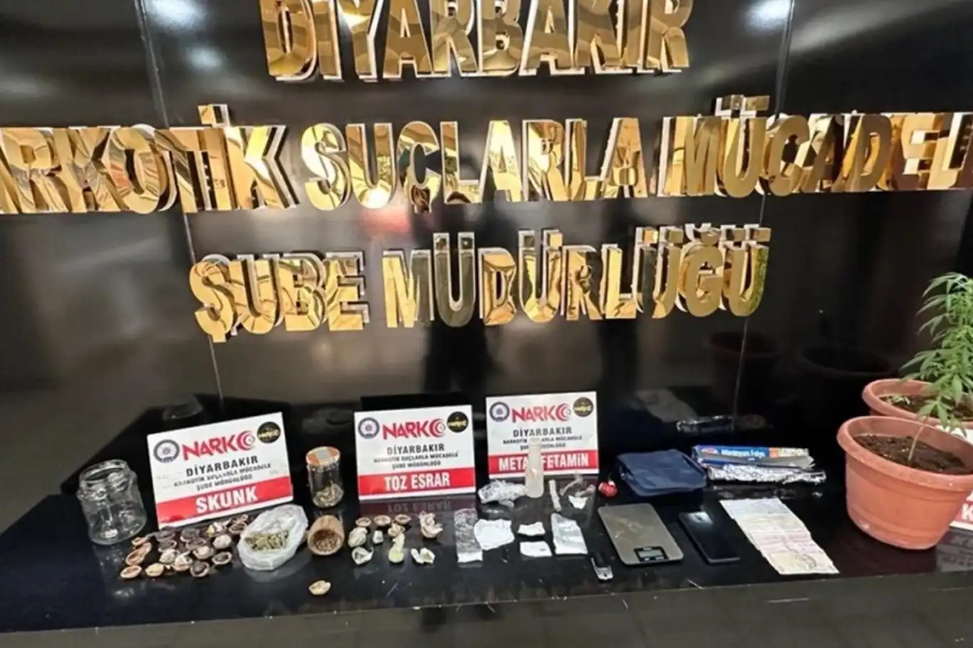 Diyarbakır Emniyetinden uyuşturucu operasyonu