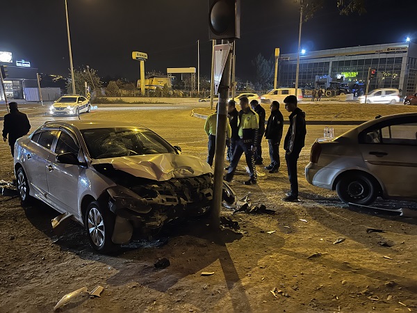 Diyarbakır’da kırmızı ışık kazası: 1’i çocuk 5 yaralı