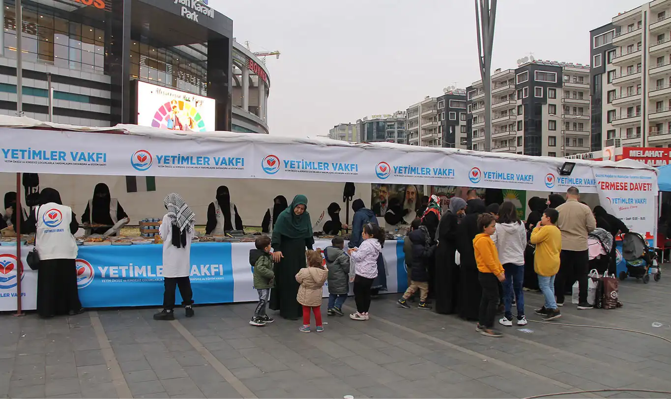 Diyarbakır'da Gazze'ye yardım kermesi kuruldu