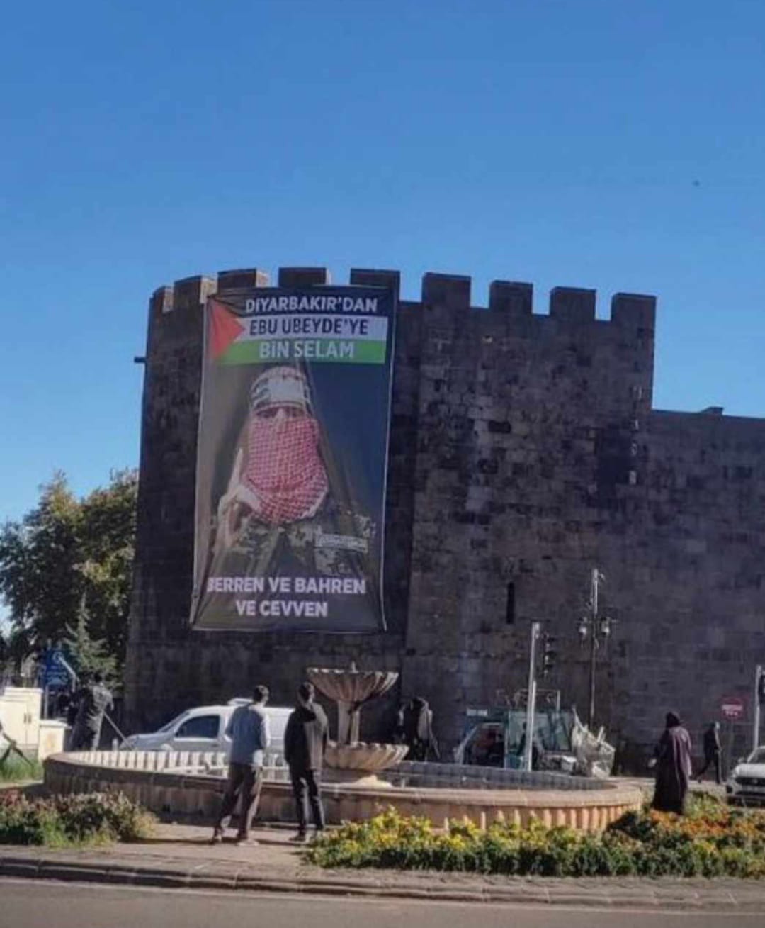 Tarihi Diyarbakır Surları’nda Ebu Ubeyde posteri