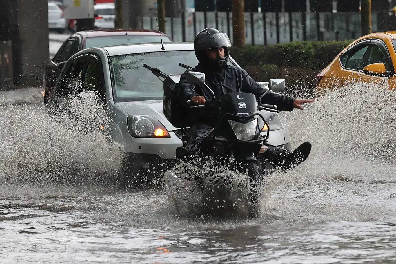 Meteorolojiden kuvvetli yağış uyarısı