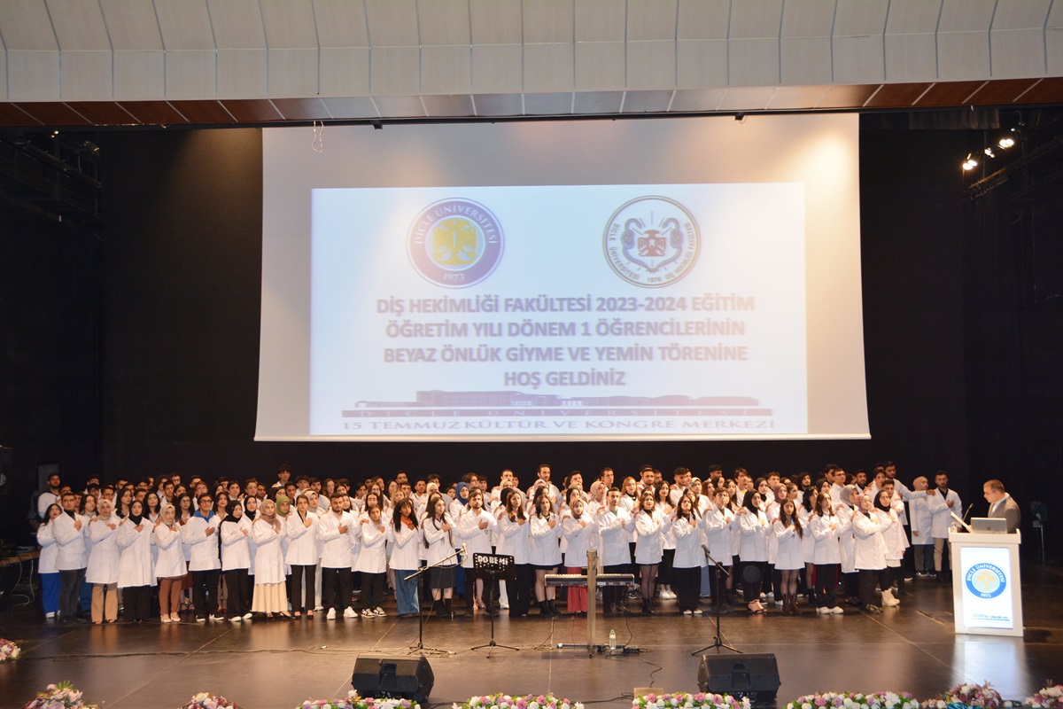 Diyarbakır’da geleceğin Diş Hekimleri beyaz önlüklerini giydi