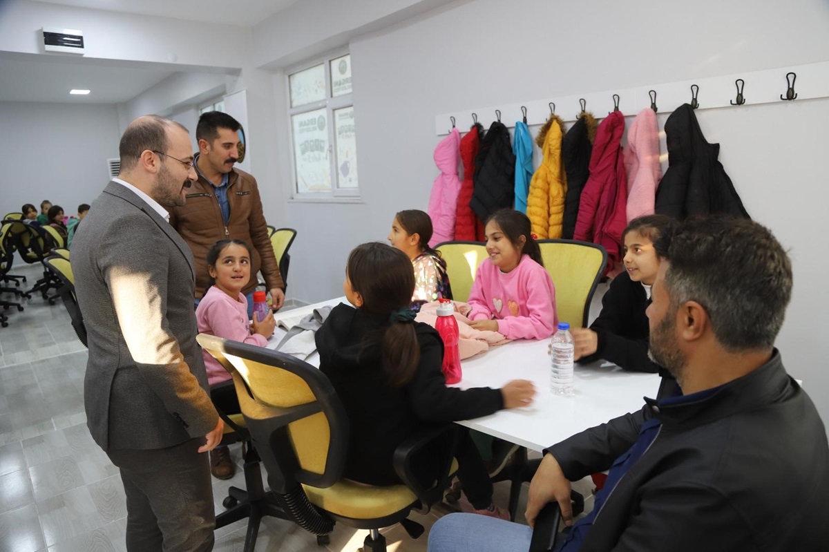 Diyarbakır’ın o ilçesinde "Kitap Kafe" açıldı