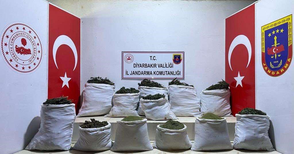 Diyarbakır’da 312 kilo esrar ele geçirildi