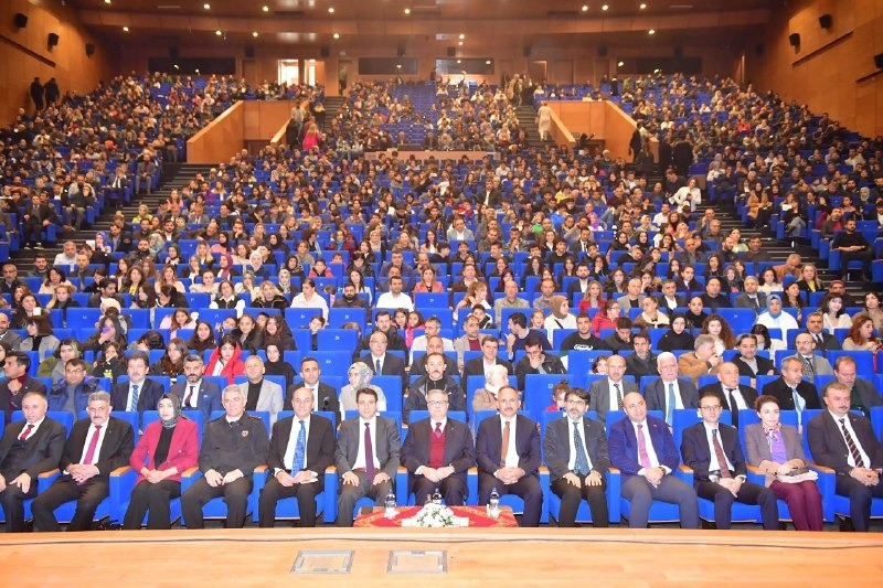 24 Kasım Öğretmenler Günü Diyarbakır’da kutlandı