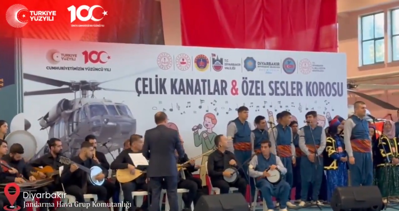 Diyarbakır’da özel çocuklar gönülleri fethetti