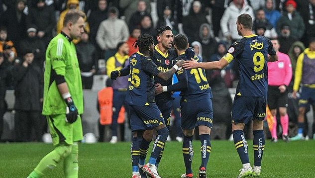 Fenerbahçe derbide Beşiktaş'ı devirdi