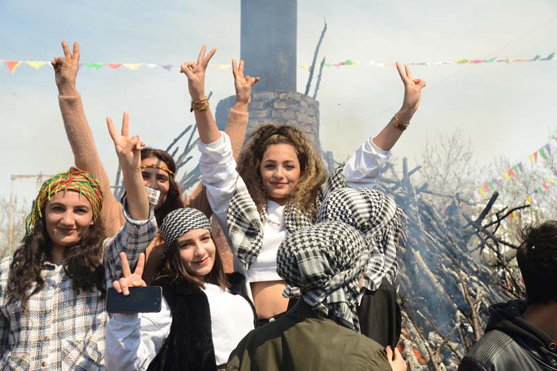 Fotoğraflarla 2023 Diyarbakır Newrozu