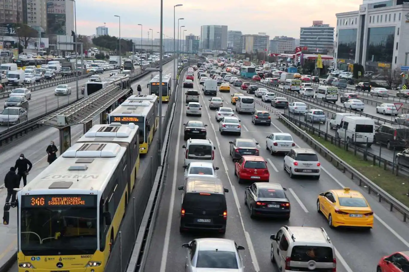 Kasım ayında kaç taşıtın trafiğe kaydı yapıldı?