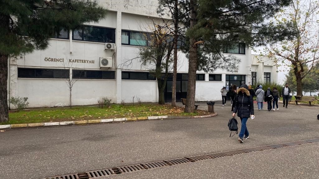 Diyarbakırlı Yılmaz Güney 1993’teki bombalı saldırıların izini vücudunda taşıyor