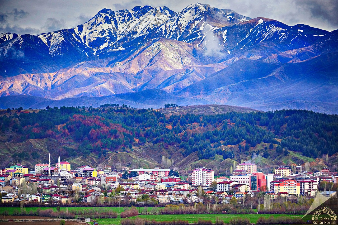 Diyarbakır'a Bağlı İken Sırasıyla Bitlis, Elazığ Ve Son Olarak Bingöl'e Bağlandı! İşte O İlçe