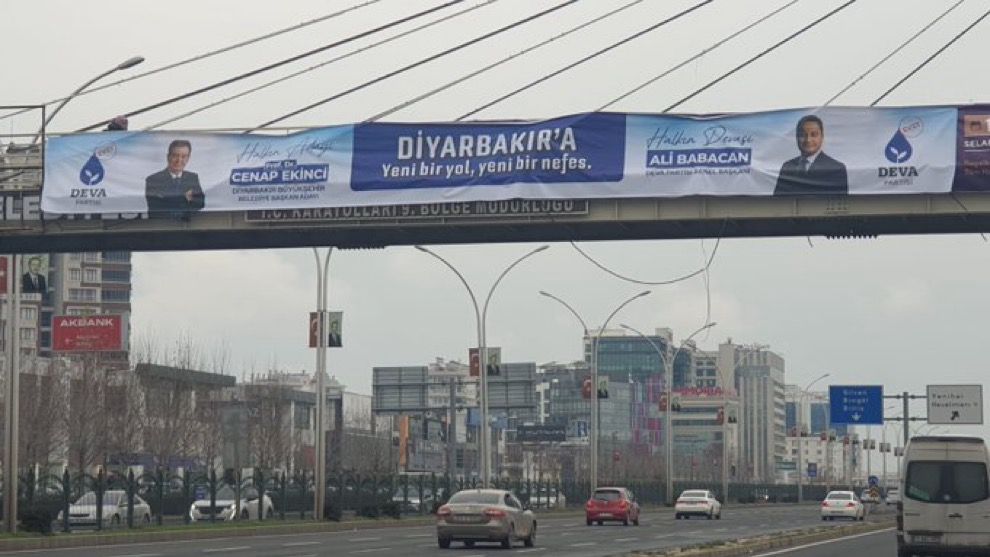 Diyarbakır’da o partinin afiş ve pankartları kaldırıldı!