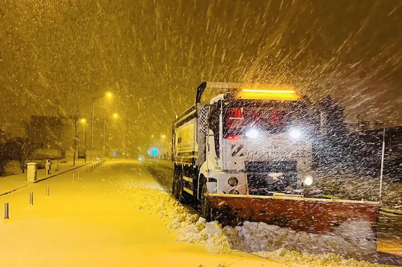 Van’da Resmen Hayat Durdu! Bahçeşaray, Başkale, Çatak, Çaldıran, Edremit, Erciş, Gevaş, Gürpınar, İpekyolu, Muradiye, Özalp, Saray, Tuşba