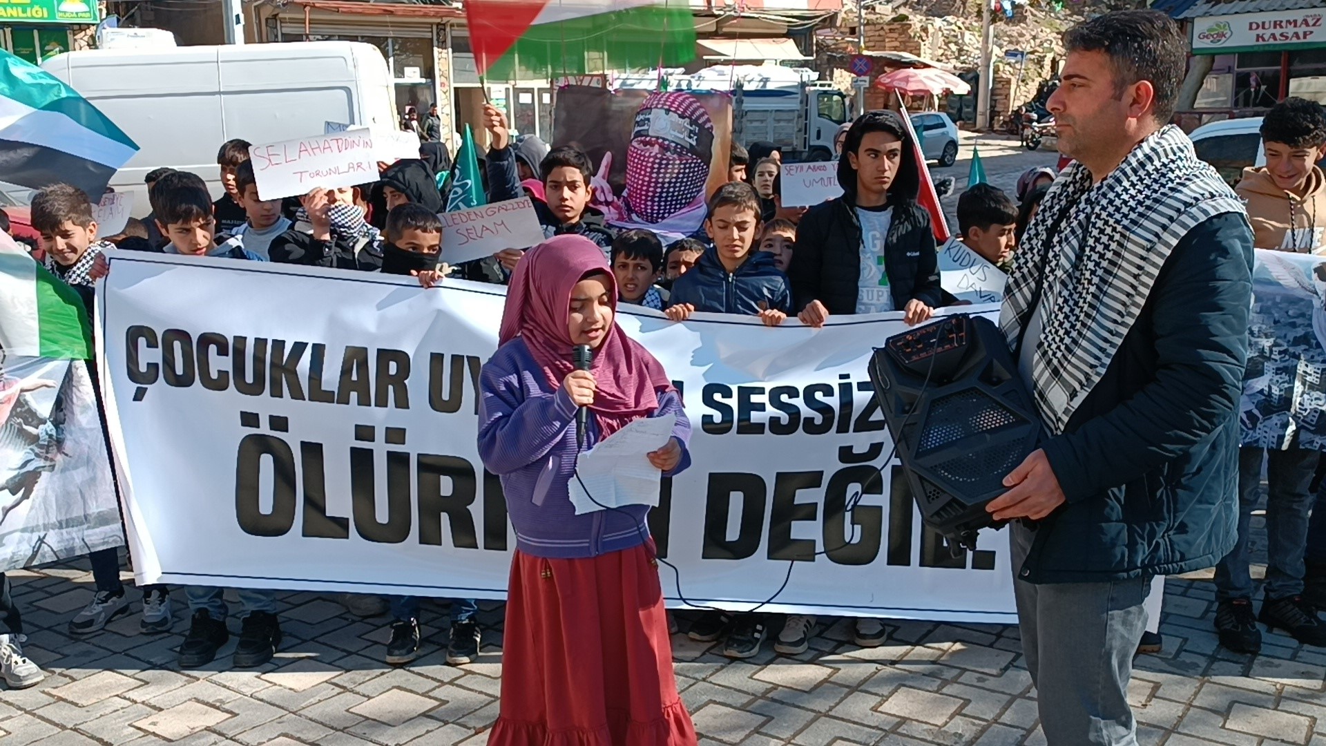 Diyarbakırlı çocuklar Gazze’ye destek için yürüdü