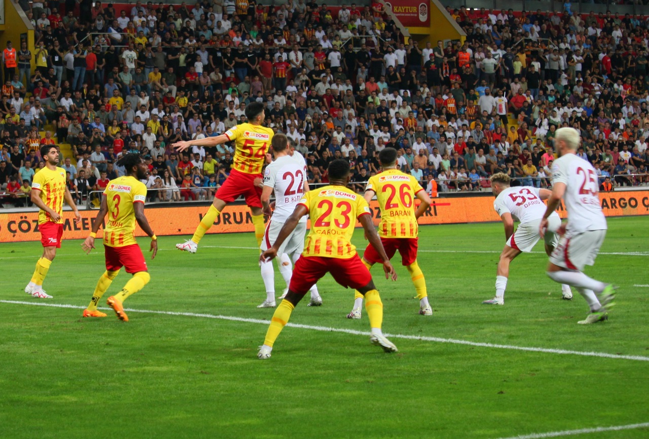 Galatasaray-Kayserispor Maçı Saat Kaçta? Canlı Yayın Var Mı?