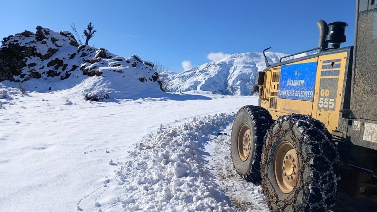 Diyarbakır Kulp’ta Kar Kalınlığı 70 Santime Ulaştı