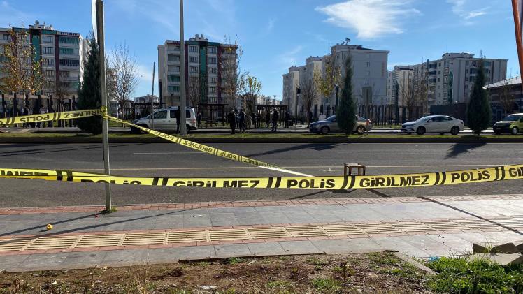 Son Dakika: Diyarbakır'da silahlı kavga: 2 yaralı