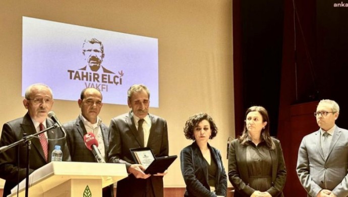 Tahir Elçi ödülü Cumartesi Anneleri'ne verildi