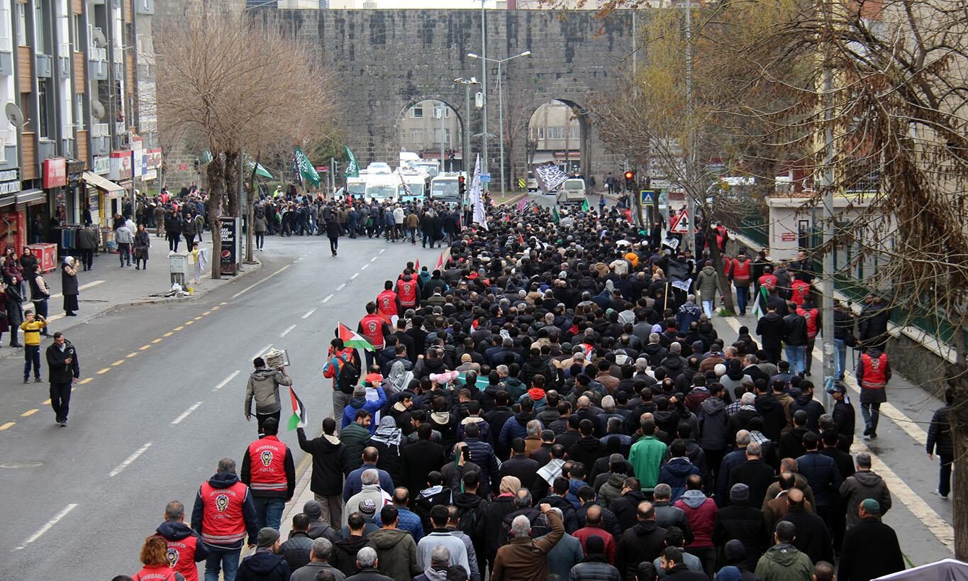 Diyarbakır’da Büyük Filistin Yürüyüşünde yöneticilere eleştiri!