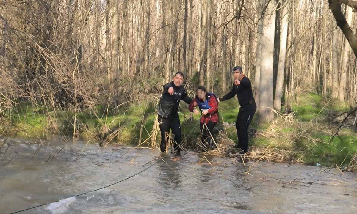 Diyarbakır’da Dicle Nehri’ne atlayan genç kız kurtarıldı