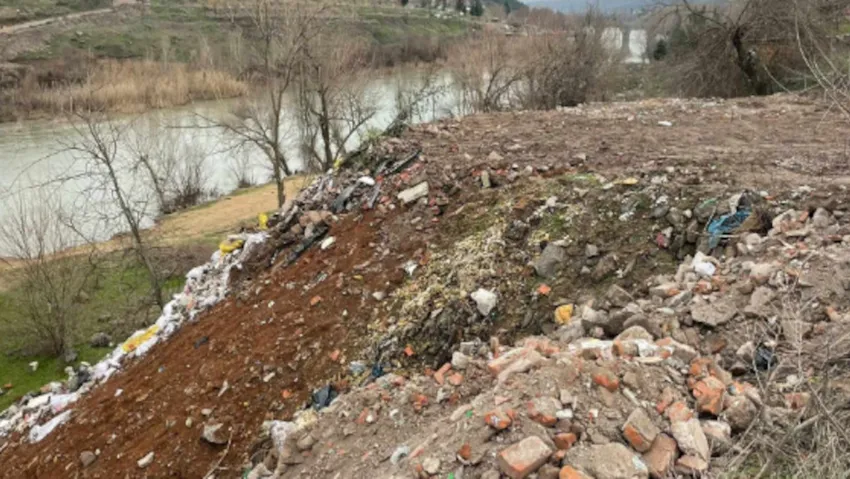 Diyarbakır’da Dünya Mirasına moloz döktüler