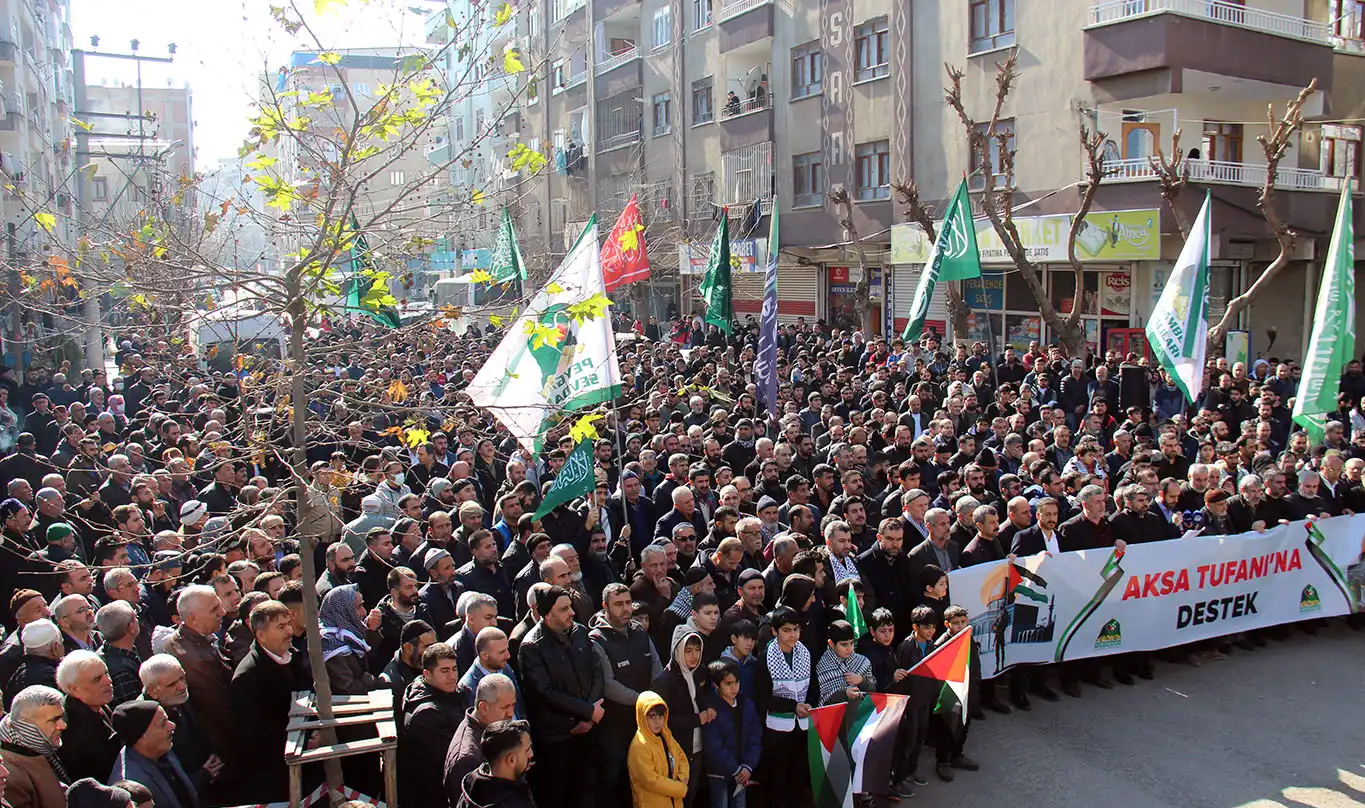 Diyarbakır’dan seslendiler: Zulüm ve soykırıma seyirci kalmak tüm ümmete ve insanlığa ihanettir