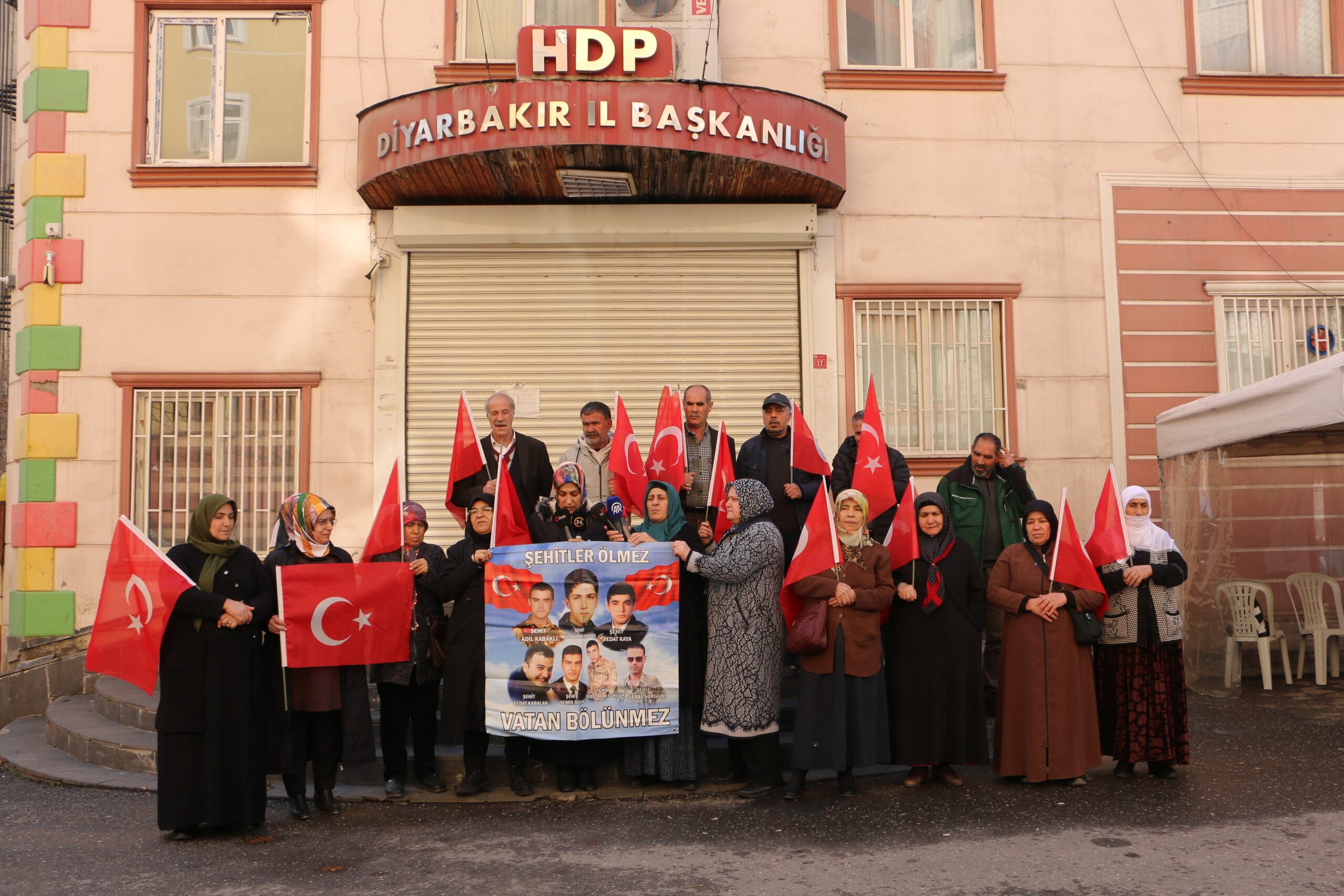 Diyarbakır'da Gara Şehitleri anıldı