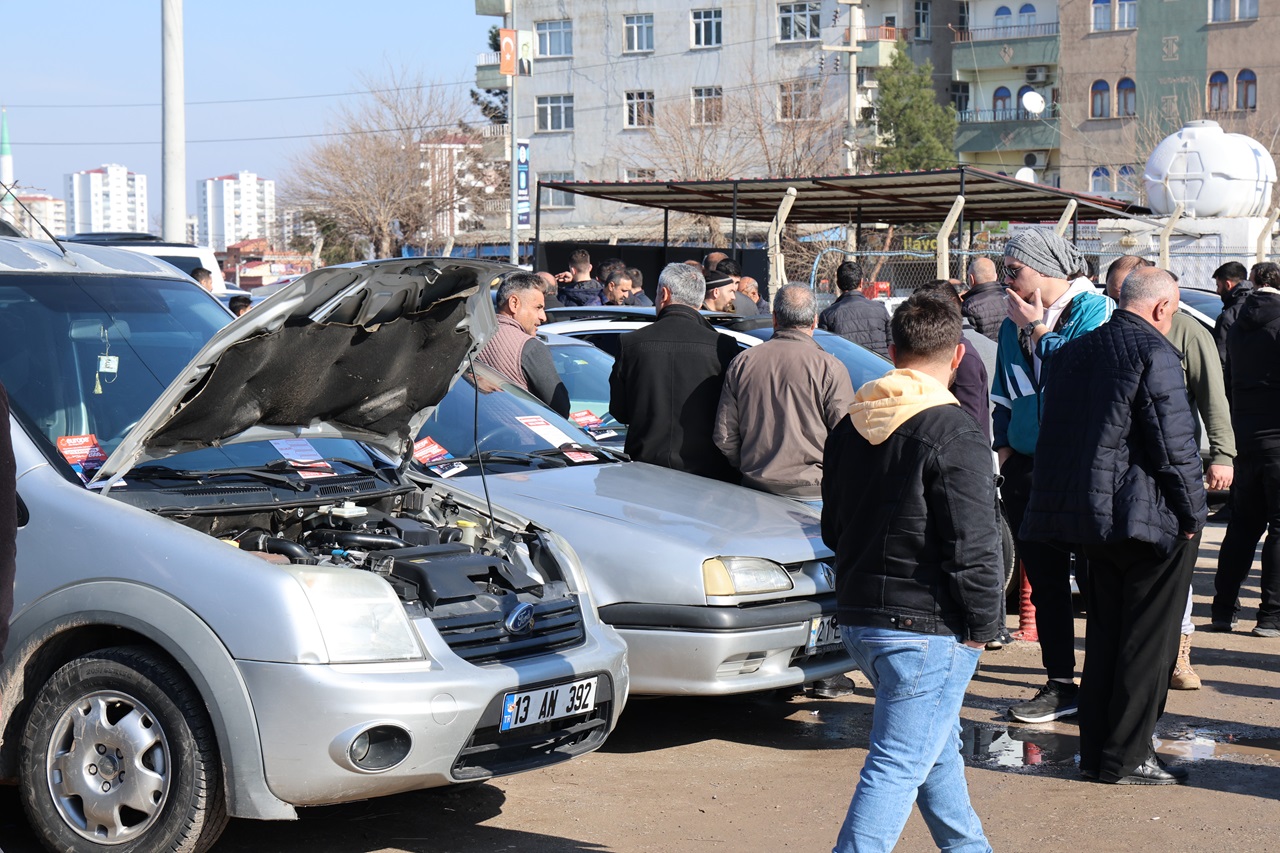 Diyarbakır'da araba almak isteyenler buraya koştu!