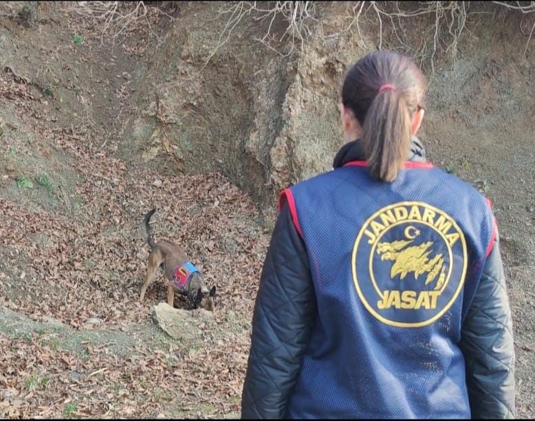 Kan Donduran Cinayet: Yasak Aşktan Dünyaya Gelen Çocuklarını Öldürmüş!