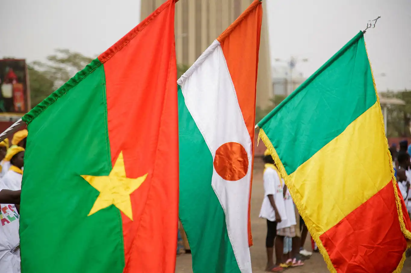 Nijer, Mali ve Burkina Faso, ECOWAS'tan ayrılma kararını teyit etti