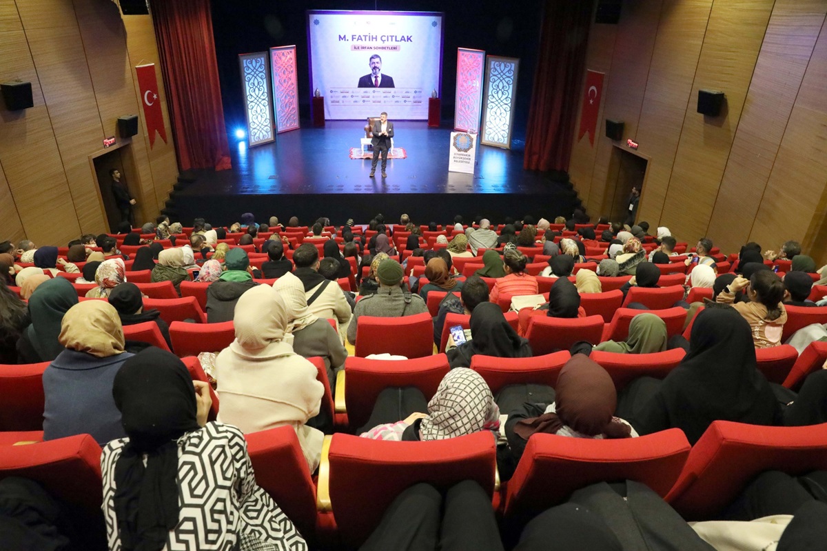 Diyarbakır’da 'İrfan Sohbetleri' söyleşisi gerçekleştirildi