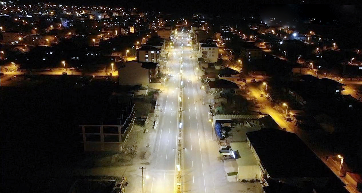 Diyarbakır’da Şehit General Adının Verildiği Cadde Aydınlatıldı