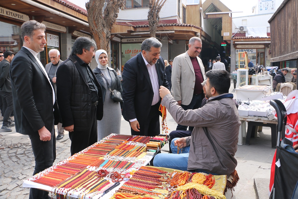 HÜDA PAR’ın Diyarbakır Adayı Dinç: Vefat etmiş birinin mezarının ortaya çıkarılmaması büyük bir ayıp