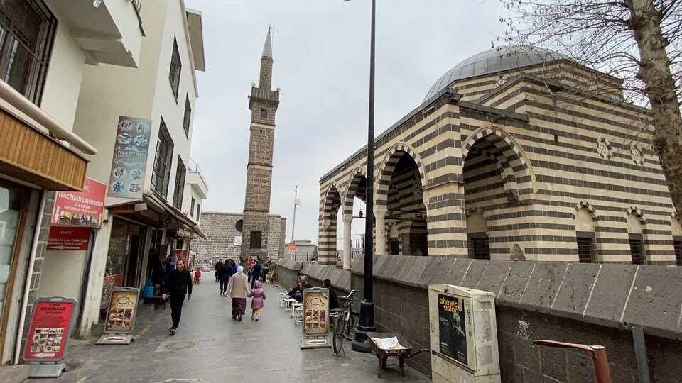 Diyarbakır'ın tarihi yapılarından biri daha güçlendiriliyor!