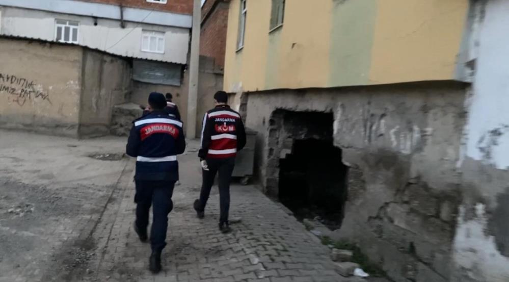 Diyarbakır’da Silah Kaçakçılığı Operasyonu: 9 Gözaltı