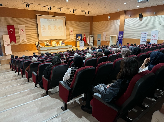 Diyarbakır’da öğrencilere tüketici hakları semineri verildi