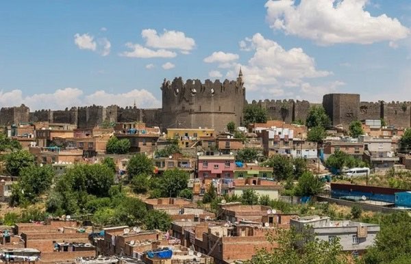 Diyarbakır’da Ramazan Öncesi İhtiyaç Sahiplerine Yardım