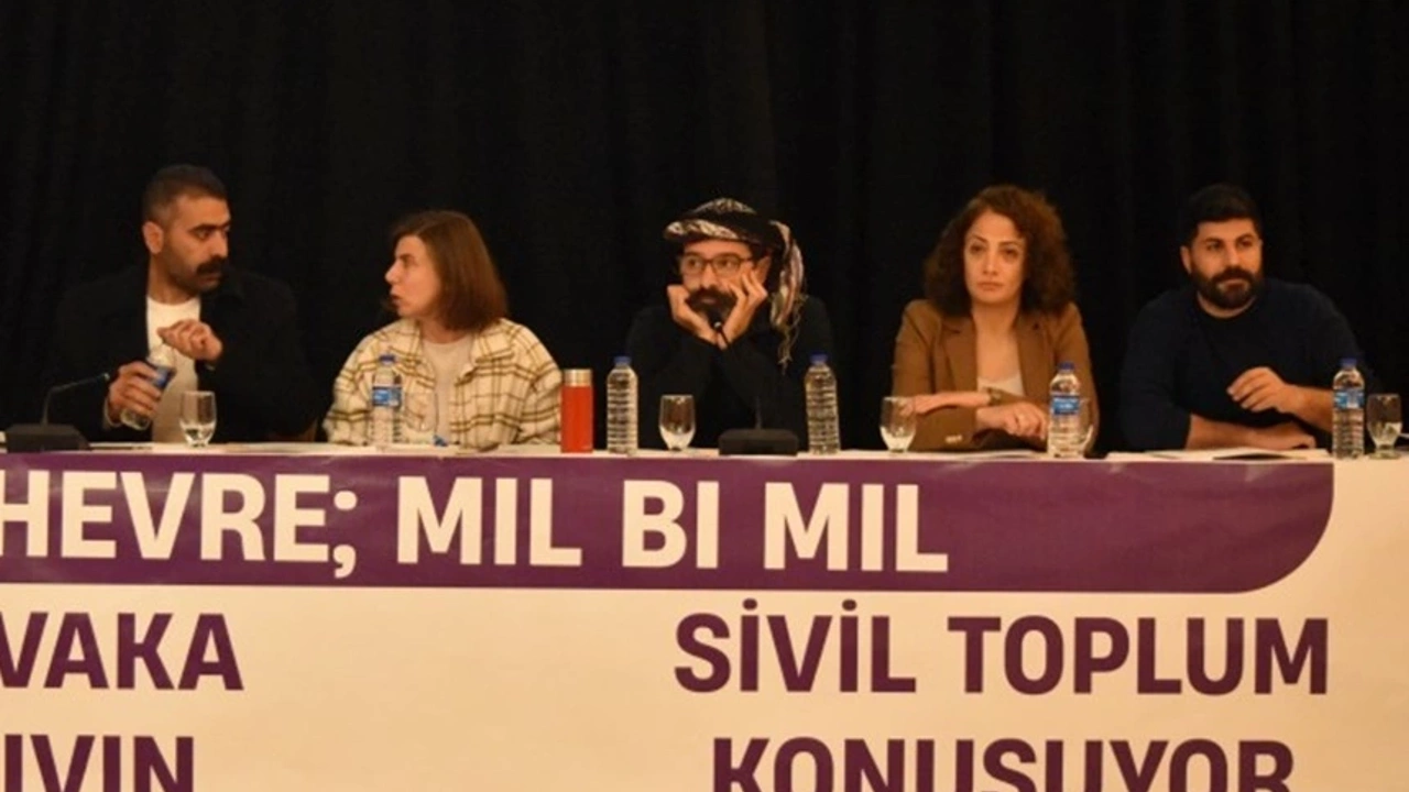 DEM Parti Diyarbakır adayları gençlerle buluştu