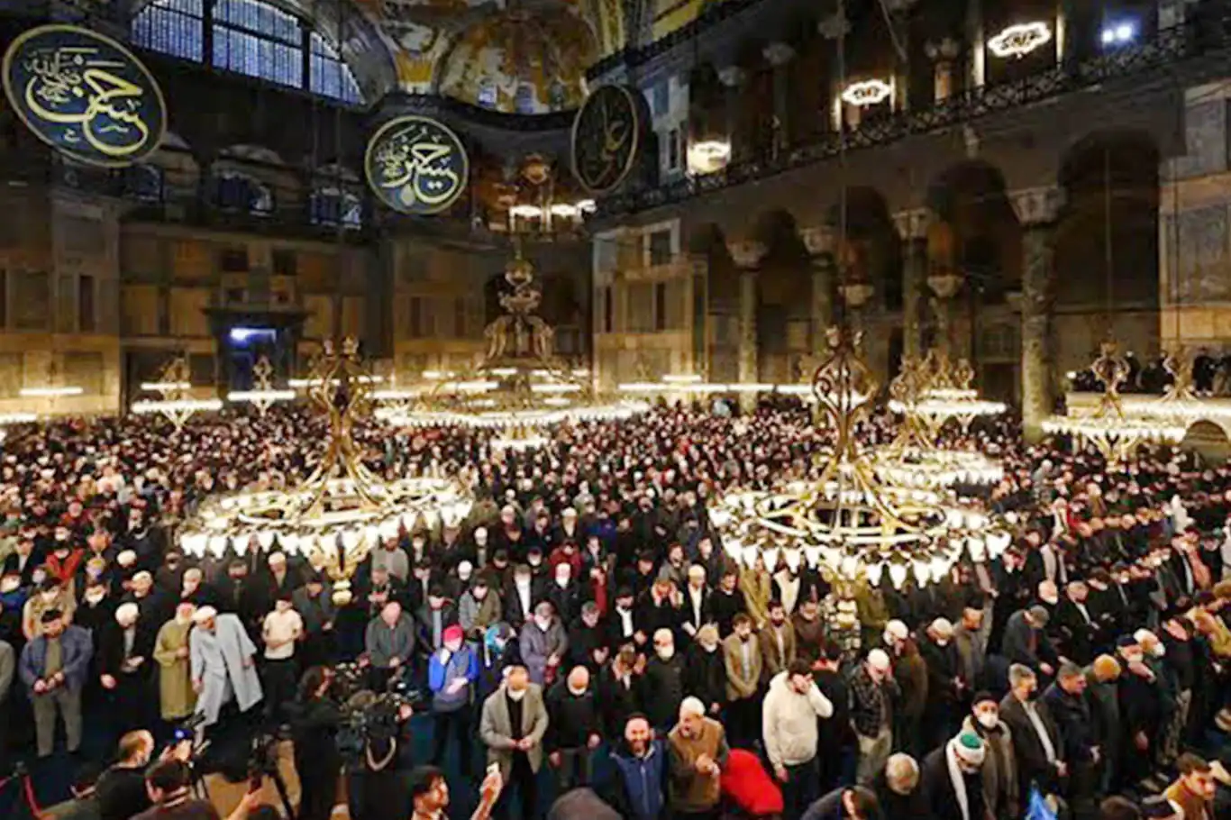 İlk teravih namazı bugün kılınacak