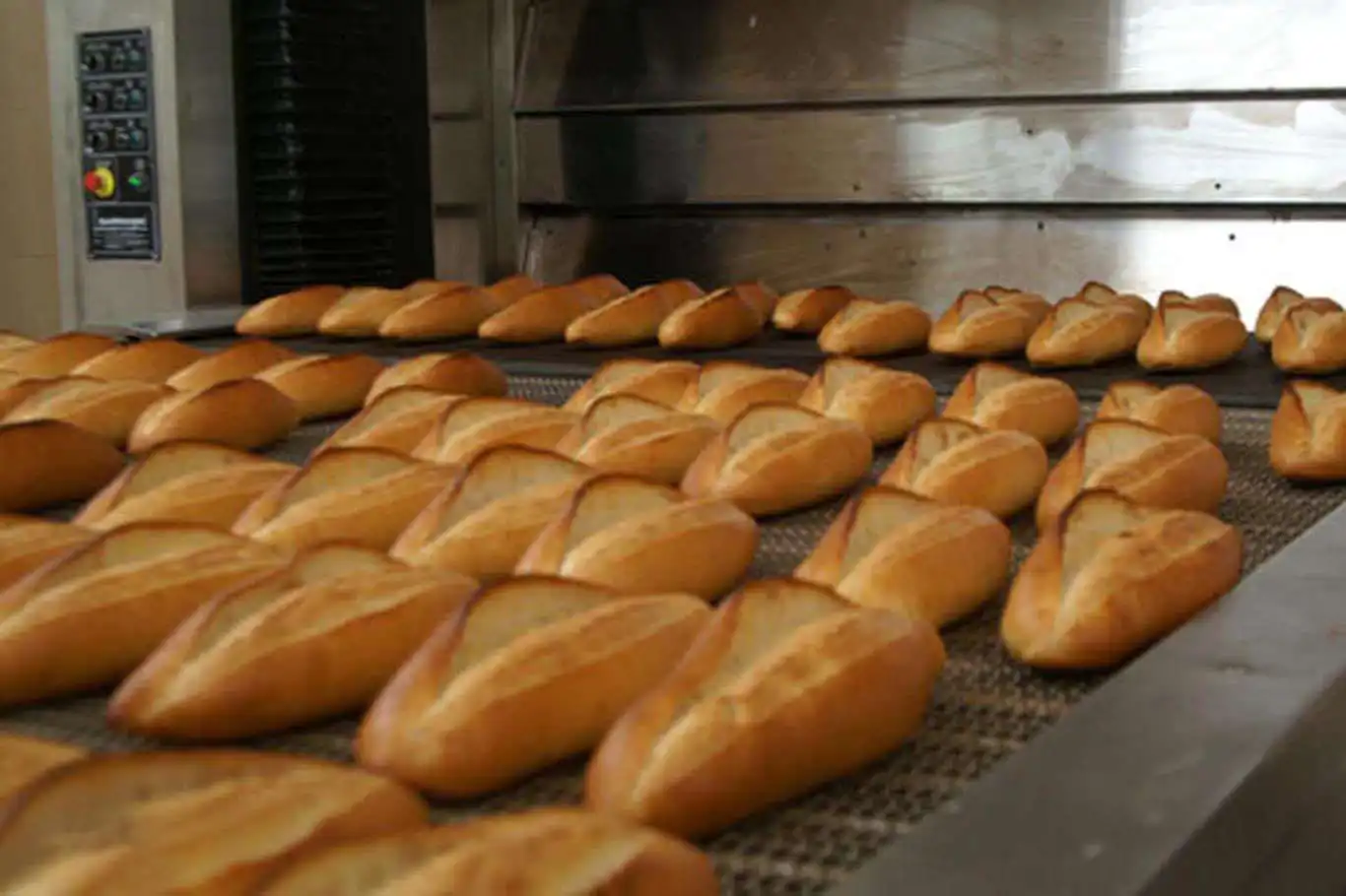 Zam Yapisen He! Diyarbakır’da Fırıncılar Artık Kendi Başına Ekmek Ve Simit Fiyatını Belirleyemeyecek!