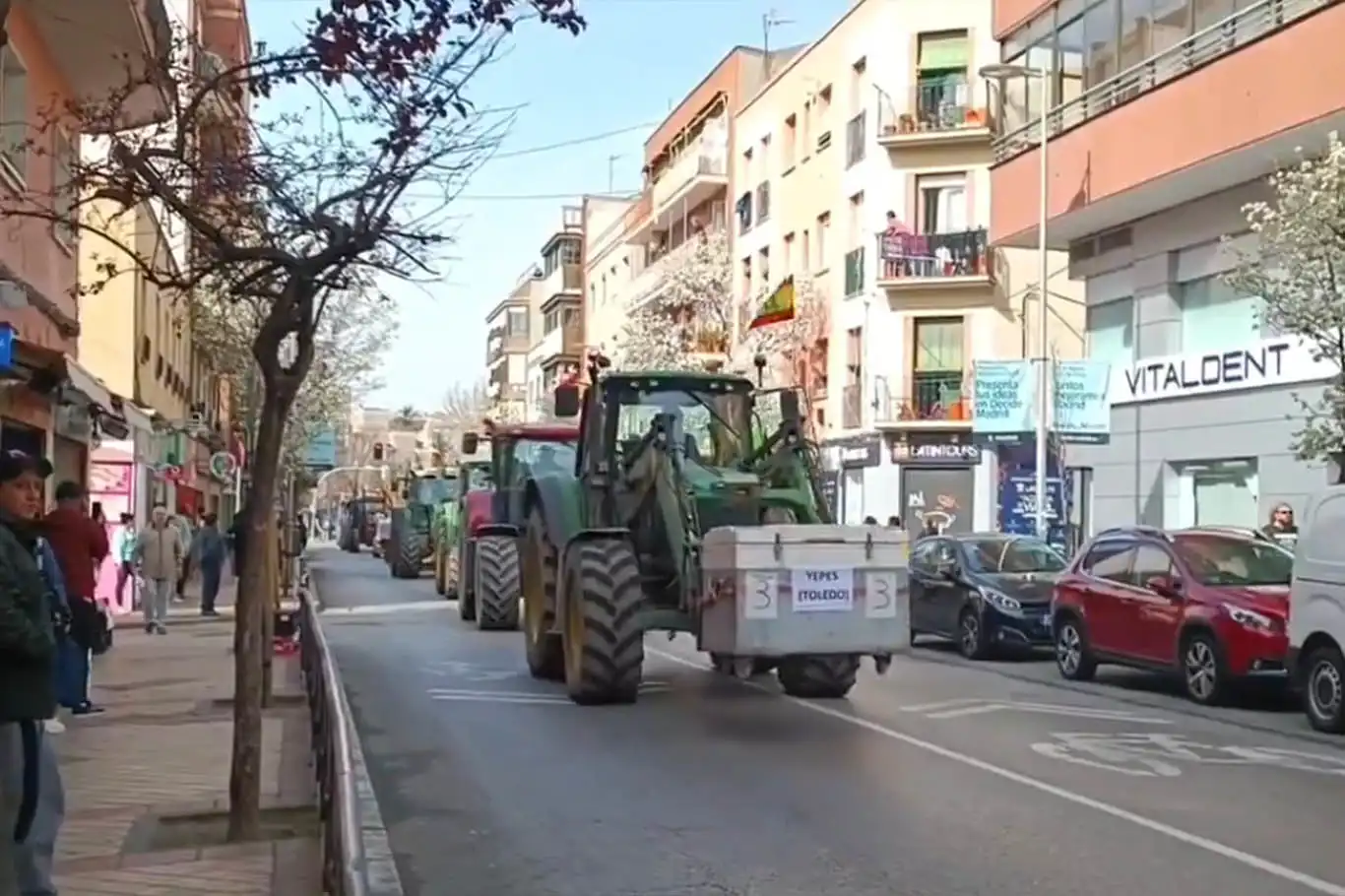 Avrupa'da  çiftçilerin traktörlü protestoları sürüyor