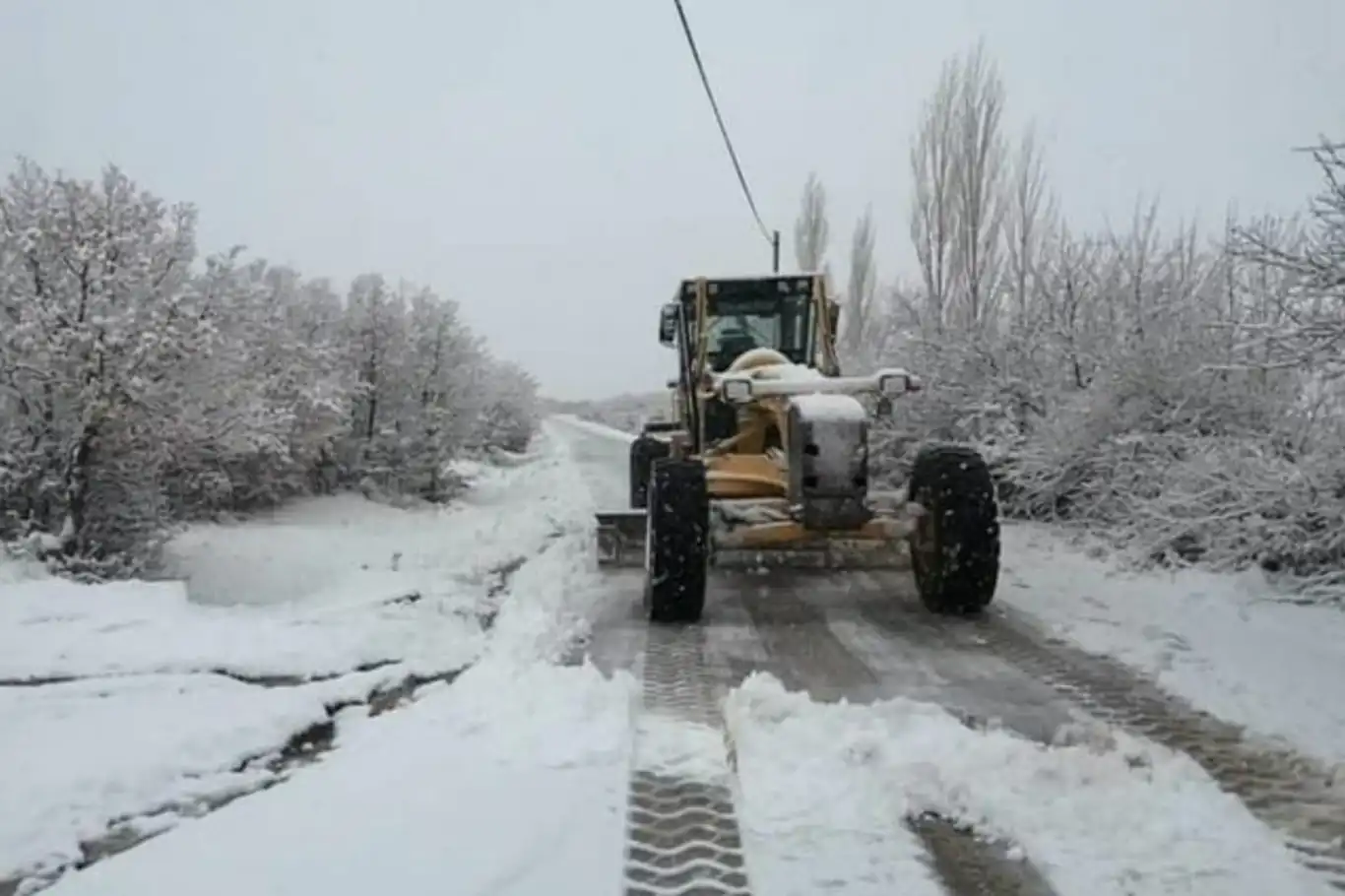 Mart Karı: 145 yerleşim yolu ulaşıma kapandı