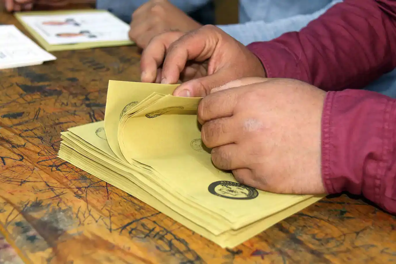 Seçimde Görevli Kamu Personeli 1 Nisan'da İdari İzinli Sayılacak!