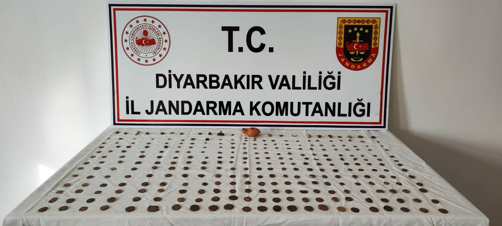 Diyarbakır’da tarihi eser kaçakçılarına geçit verilmiyor!