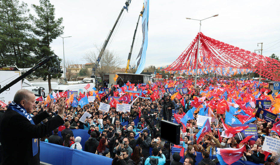 Erdoğan Diyarbakır'da Konuştu: DEM Seçmeni İşporta Pazarına Çıkardı