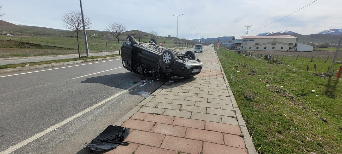 Kontrolden çıkan araç takla attı!