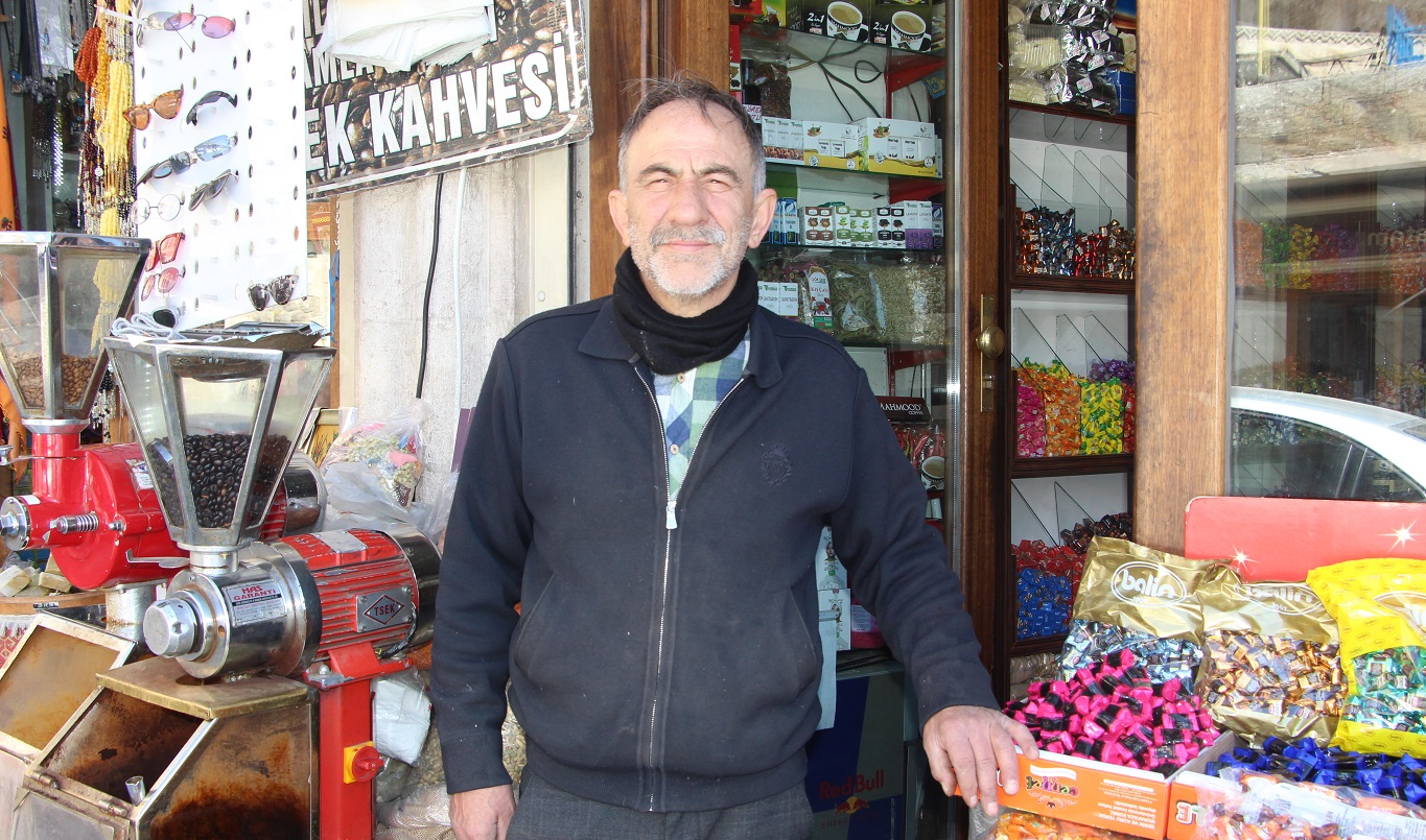 Bayrama sayılı günler kala bayram şekerleri tezgâhtaki yerini aldı