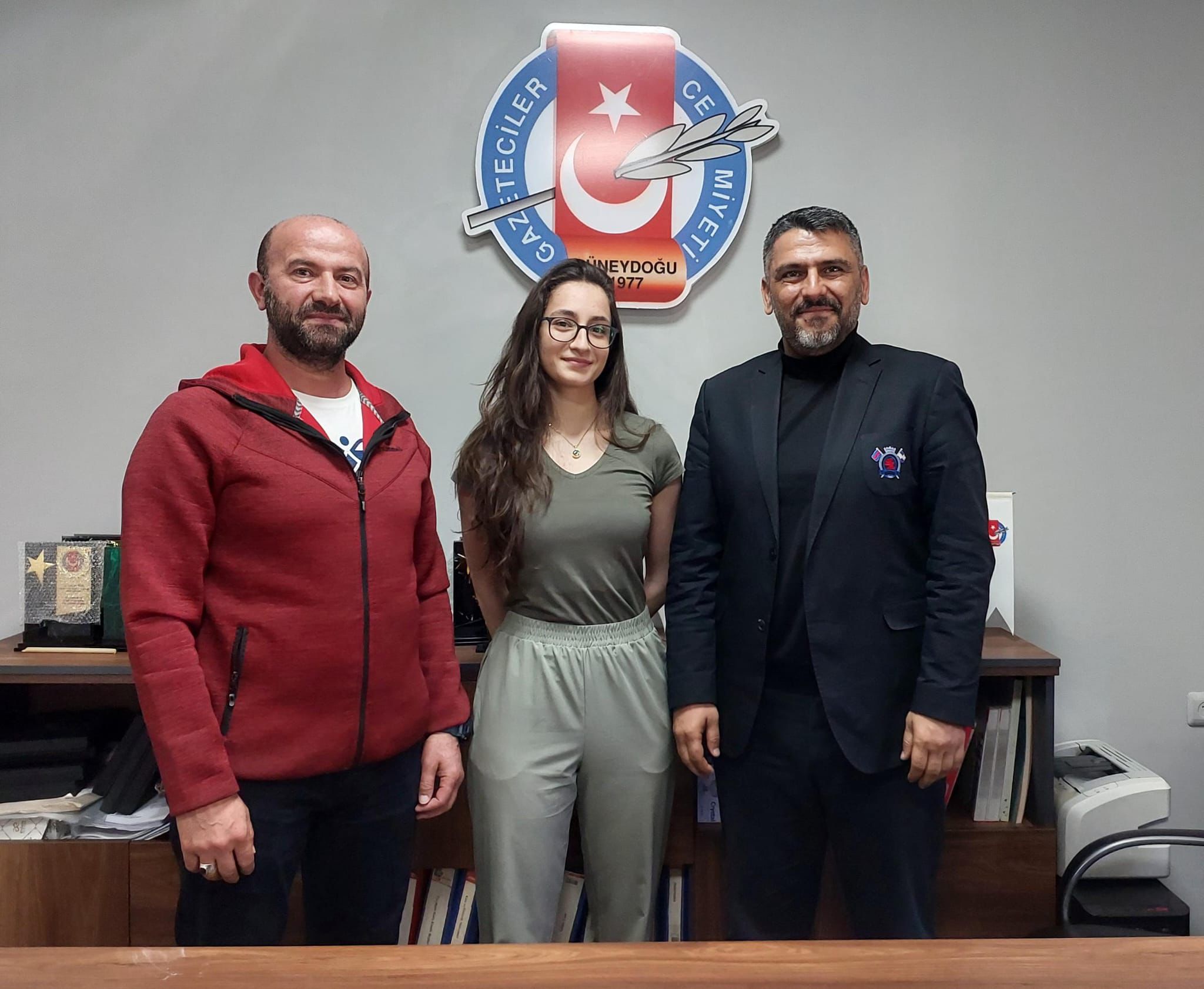 Karate Şampiyonu Diyarbakırlı Sena ve Antrenörü Mehmet Yazar'dan GGC'ye ziyaret