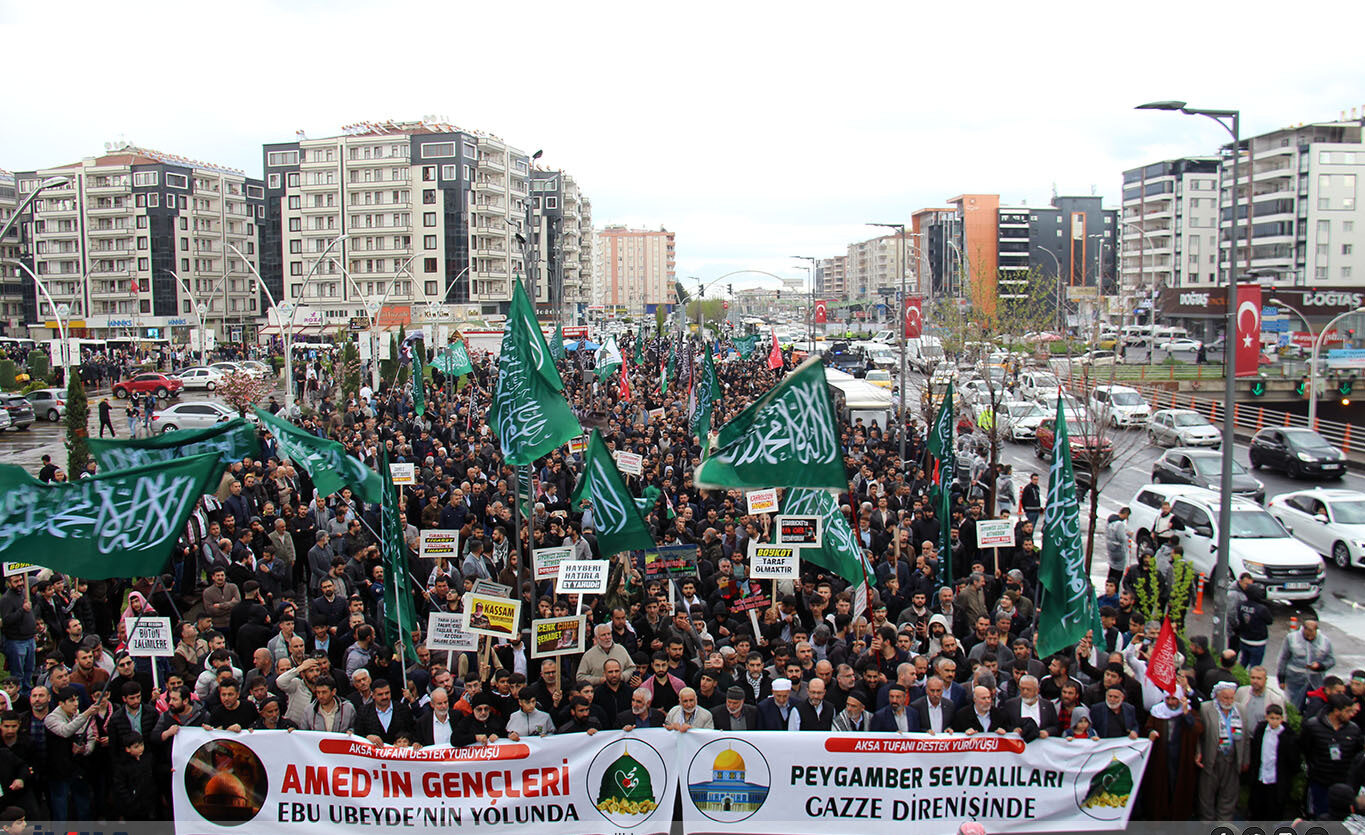 Diyarbakır’da İsrail ile ticareti protesto edenler yürüyüş düzenledi