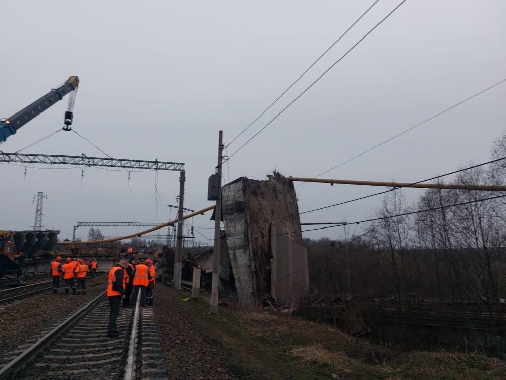 Demiryolu Üzerindeki Köprü Çöktü: 1 Ölü, 5 Yaralı